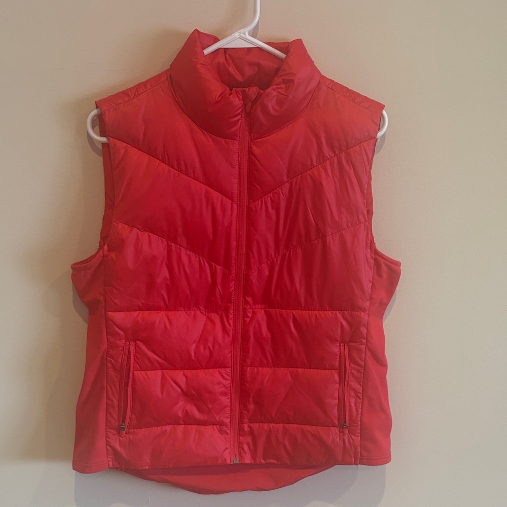 Tek Gear Women's Vibrant Red Quilted Vest